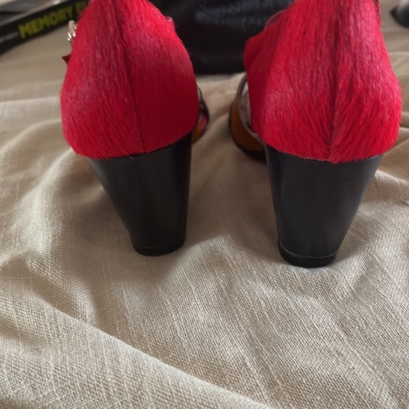 Suede red shoes in very good condition of pink, black, yellow n brownstripes - Picture 3 of 5